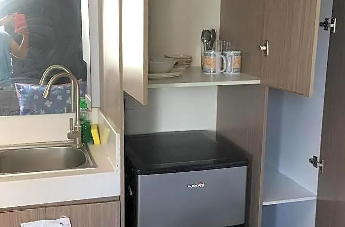 Ronz Deca Hills فندق مانيلا